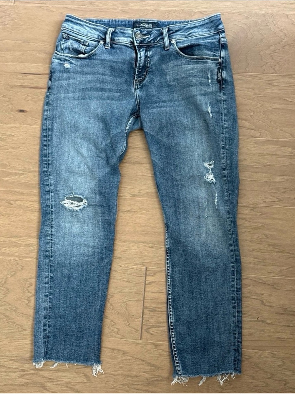 Silver Jeans destructed low rise crop skinny jeans size 28